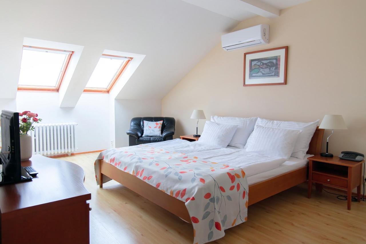 Hotel Orion Πράγα Εξωτερικό φωτογραφία