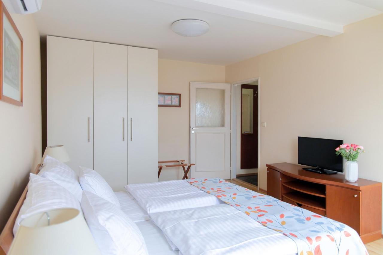 Hotel Orion Πράγα Εξωτερικό φωτογραφία